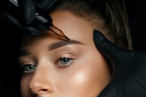 Makijaż permanentny brwi w Projekt Piękno